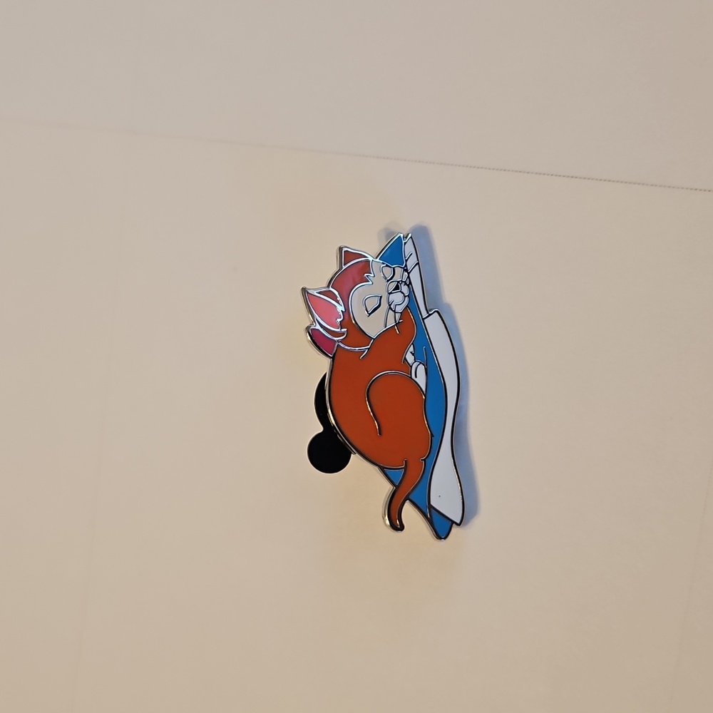Disney Sweet Dreams Dinah From Alice In Wonderland Pin